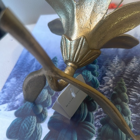 Anthropologie Gold Metal Flower Candle Holder NWT SOLD OUT x 1 - Picture 4 of 10
